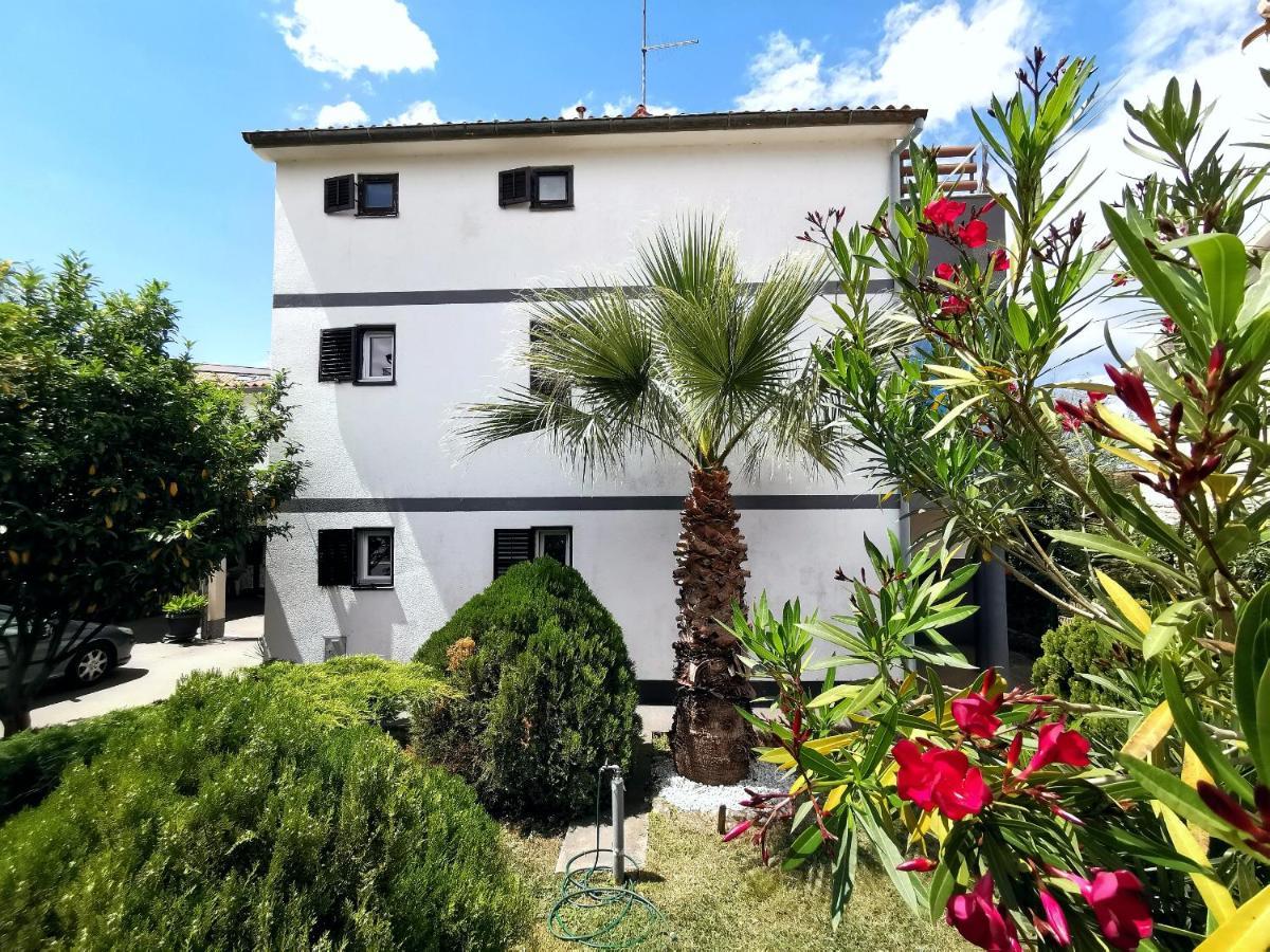 Apartmani Andrea Pula Exterior photo